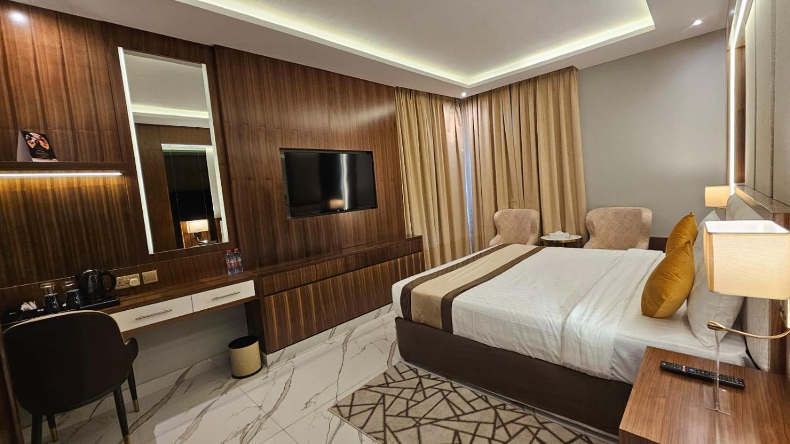 Concorde Deira Hotel -Formerly Golden Tulip Deira Hotel Dubai Exterior photo